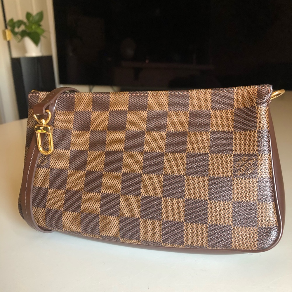 Louis Vuitton Navona Pochette Accessories